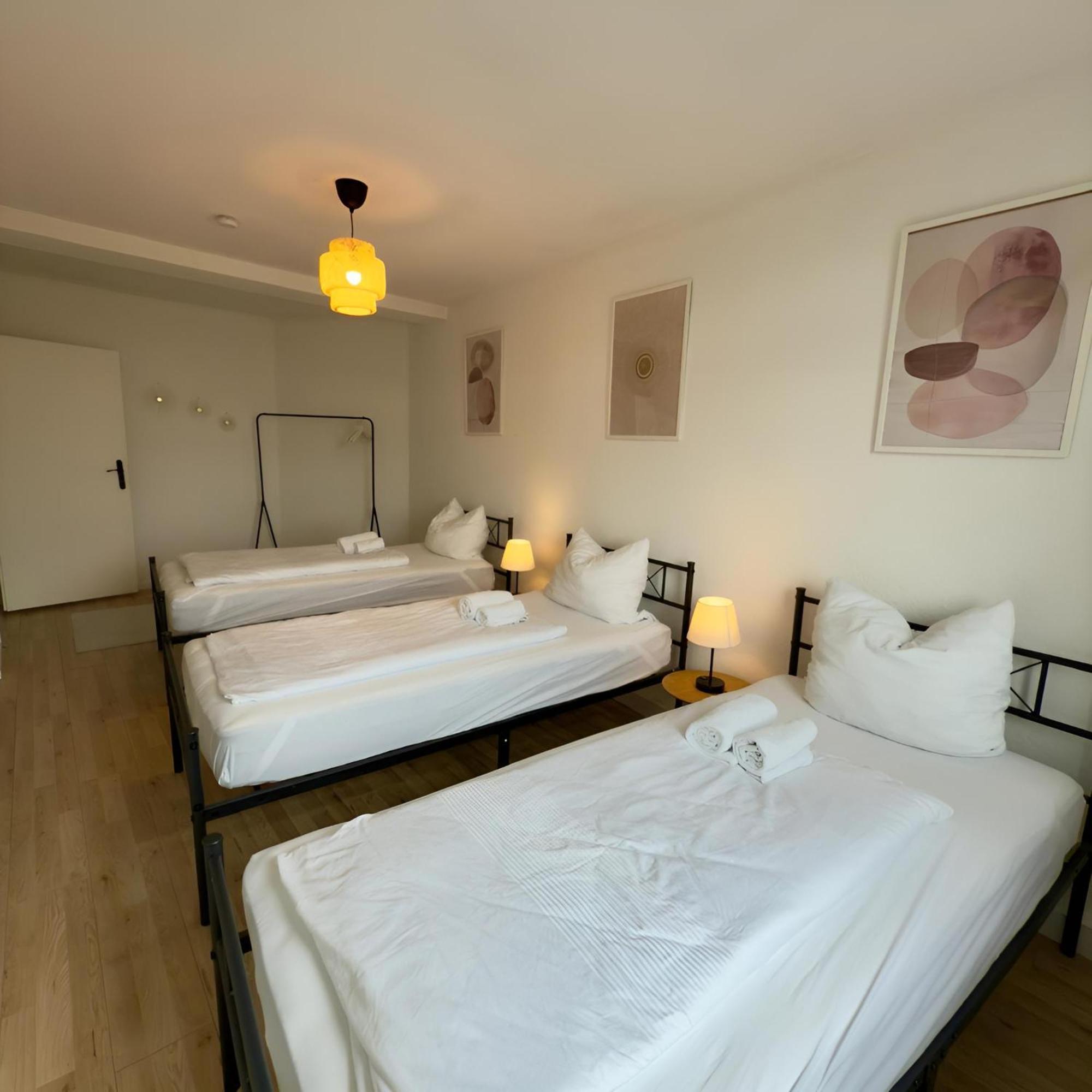 Raha Apartments - Ihr Komfortables Zuhause - Garten - Vollausstattung - Balkon - Parkplatz Kassel Bagian luar foto